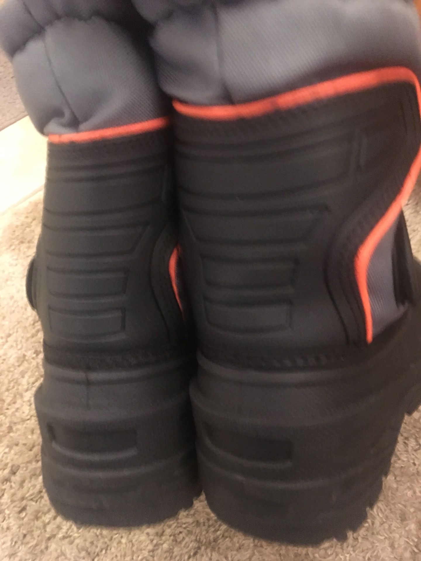 Snow boots for kid