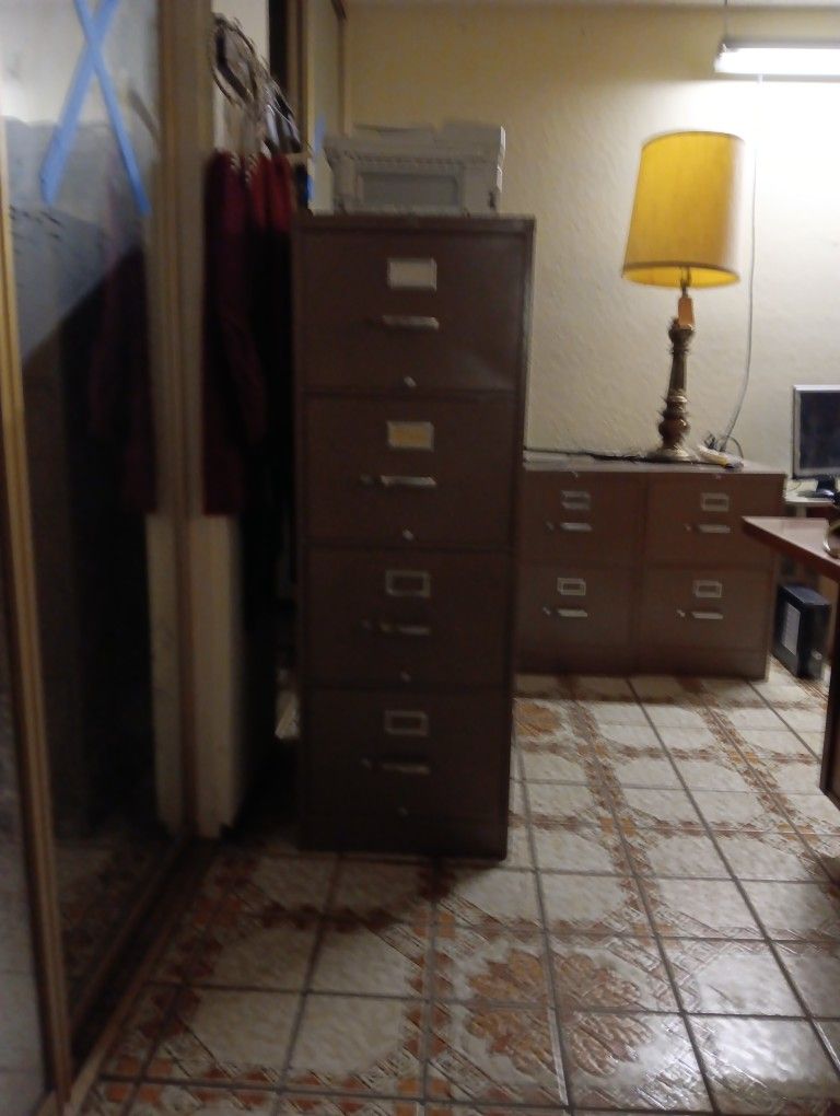 4 Drawer Filing Cabinet