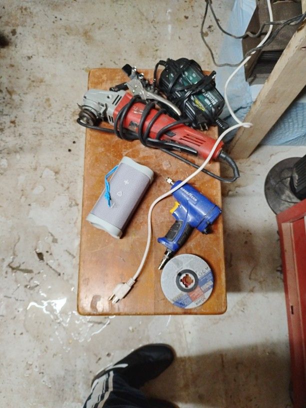 Operational Fantastical Tools N Speaker