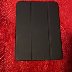 10 Gen IPad With Case And Charger