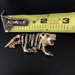 Animal Brooch 