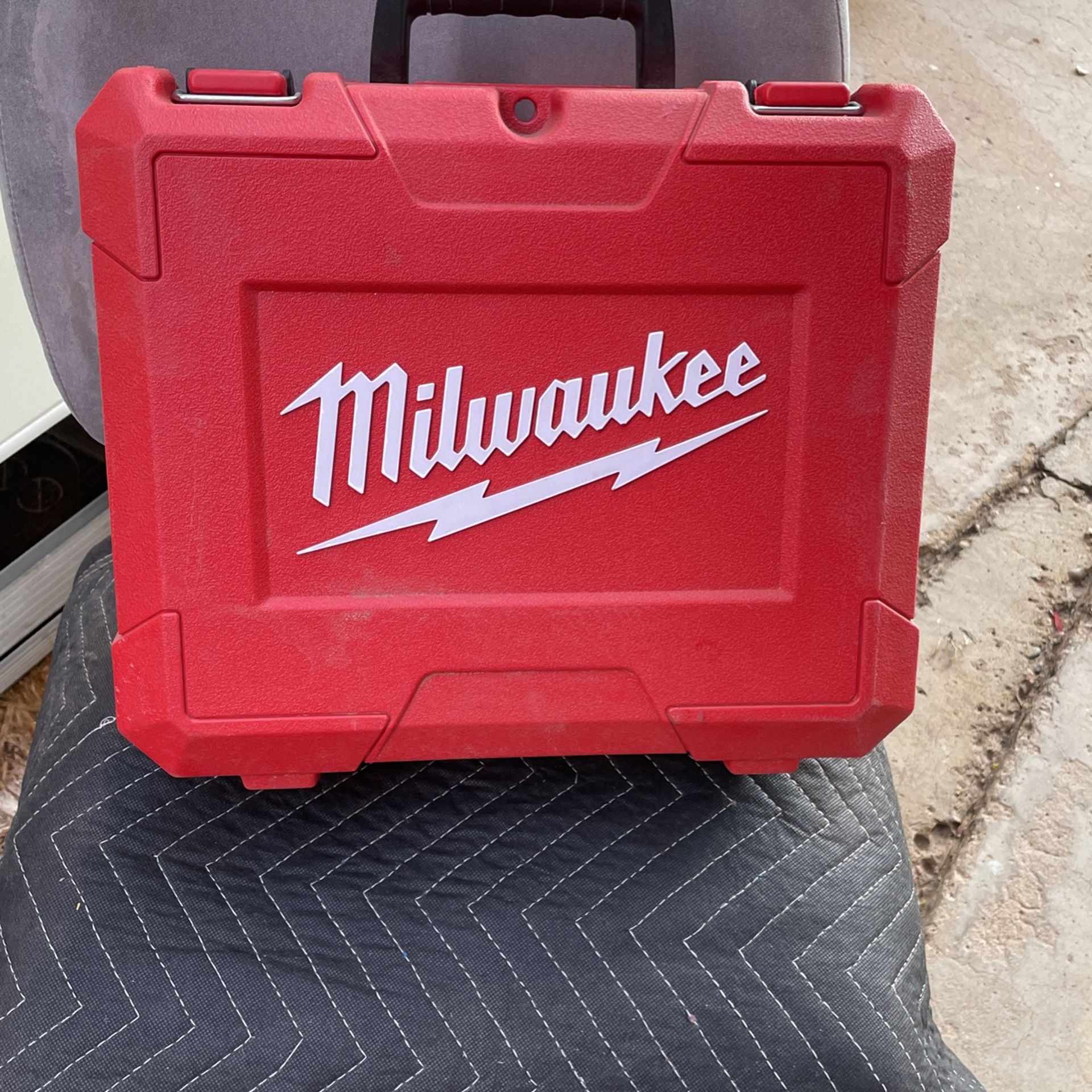 Milwaukee Case 