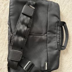 InCase iPad/Laptop Padded Bag With Removable Strap