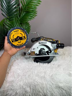 Dewalt 6-1/2” Circular Saw (Tool Only)
