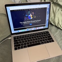 MacBook Air 2019 & Ipad 5th Generation 