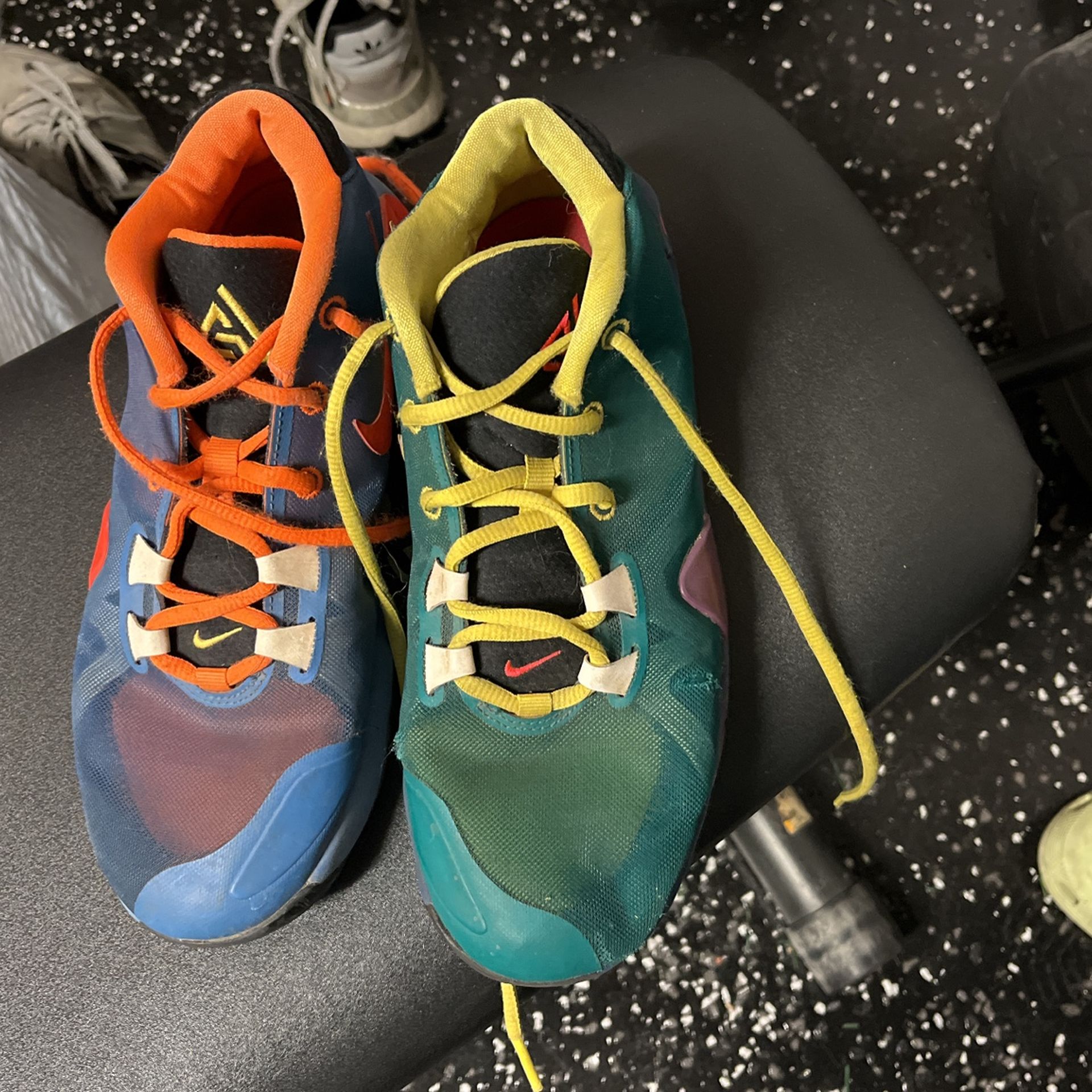 Nike Zoom Freak Giannis Basketball Shoes 7Y