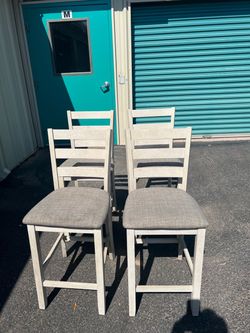 4 Chairs