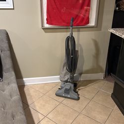 Royal Commercial Vacuum Cleaner 