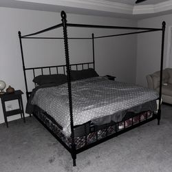 King Bed Black Canopy 
