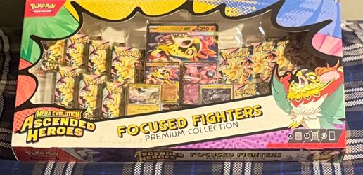 Ascended Heroes Focused Fighters + Ascended Heroes Bundle