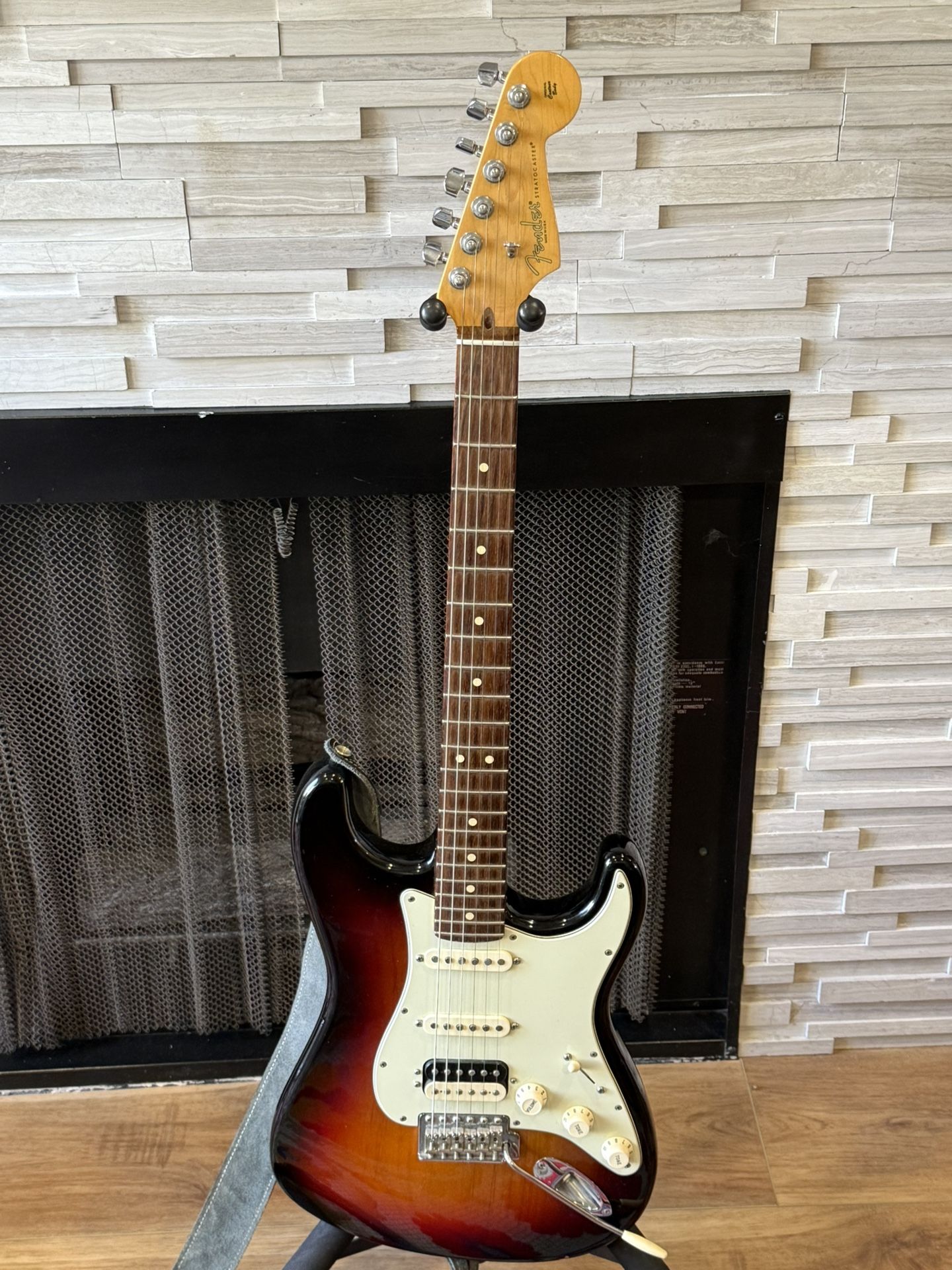 Fender 2013 USA Pro Standard Stratocaster HSS —Guitar Center exclusive