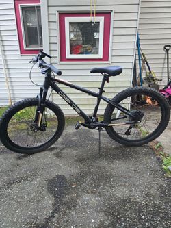 Ozark Trail 24" M.1 Mountain Bicycle, 8 Speed, Black, Fits Riders 46" - 5'6", Teen, Unisex
