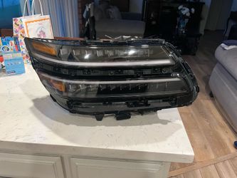 2025 2026 GENESIS GV80 HEADLIGHT RH PASSENGER SIDE LED OEM