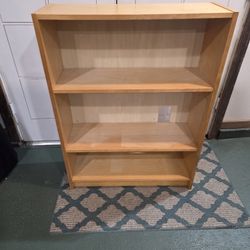 IKEA bookshelf/ Bookcase. 3 Shelves 