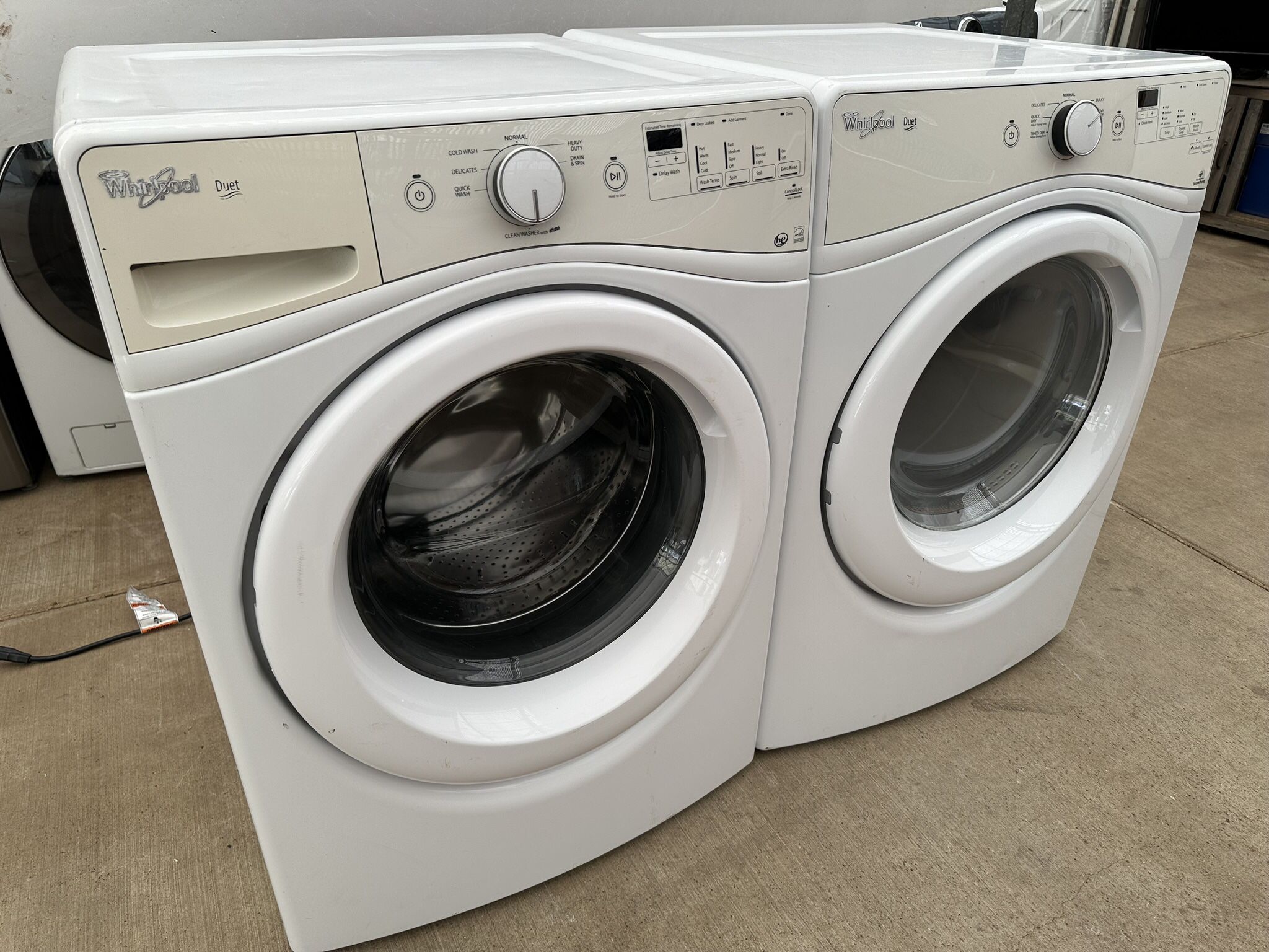 Whirlpool Washer And Electric Dryer Laundry Set 