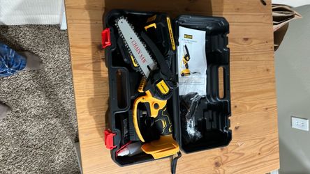 Zeeksaw Battery Operated Chainsaw.