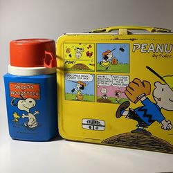Vintage Peanuts Snoopy Charlie Brown Metal Lunchbox w Thermos