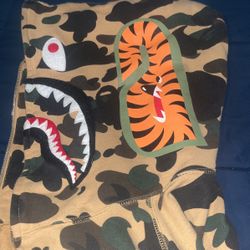 Bape Sweater(1st Camo)
