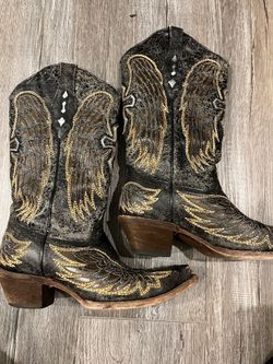 Coral vintage cowgirl boots
