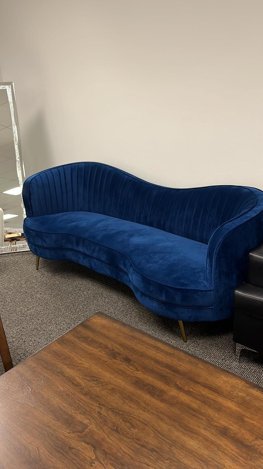 Camel Back Sofa Couch Same Day Delivery 🚚