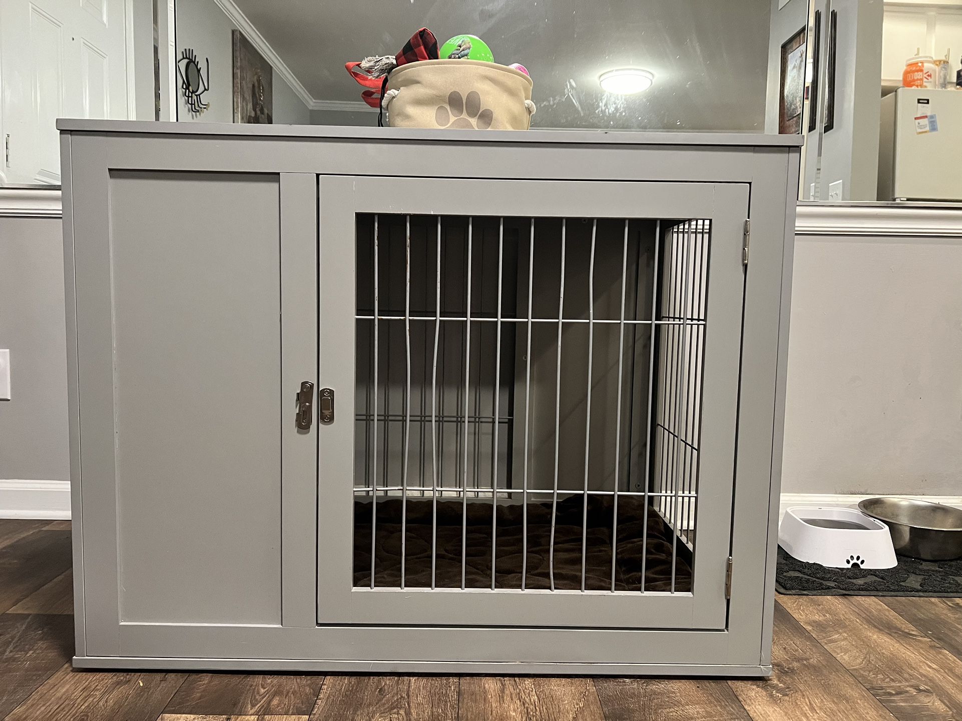 Large Furniture Style Dog Crate 