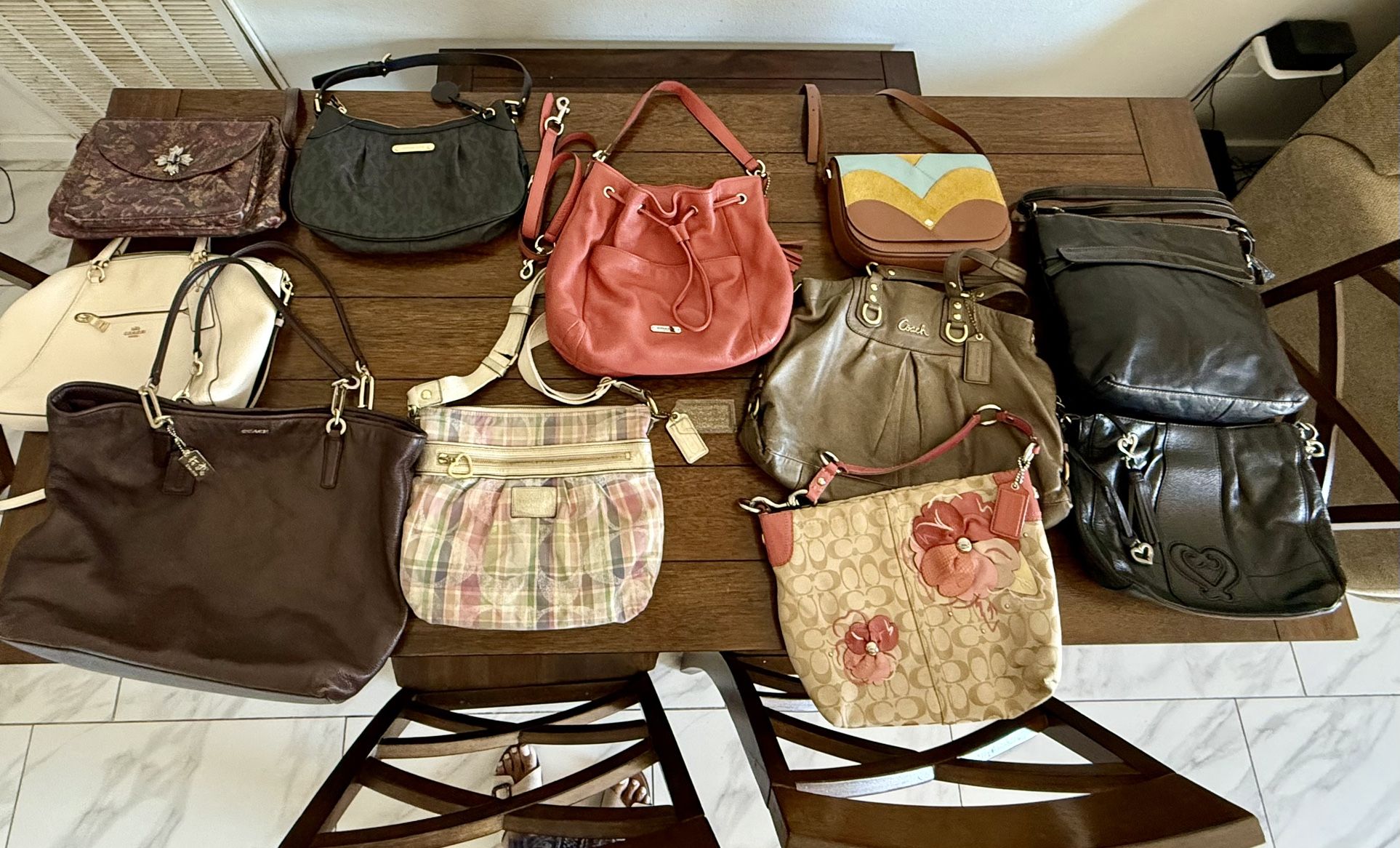 Women Handbag Lot ! 