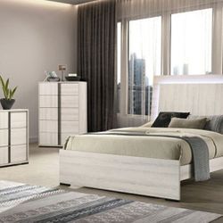 Brand New White Washed 4pc Queen Bedroom Set (Available In Eastern King)
