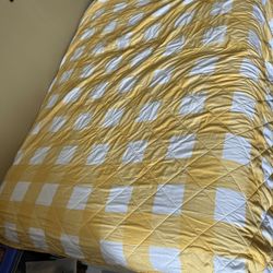 Bed With Adjustable Frame