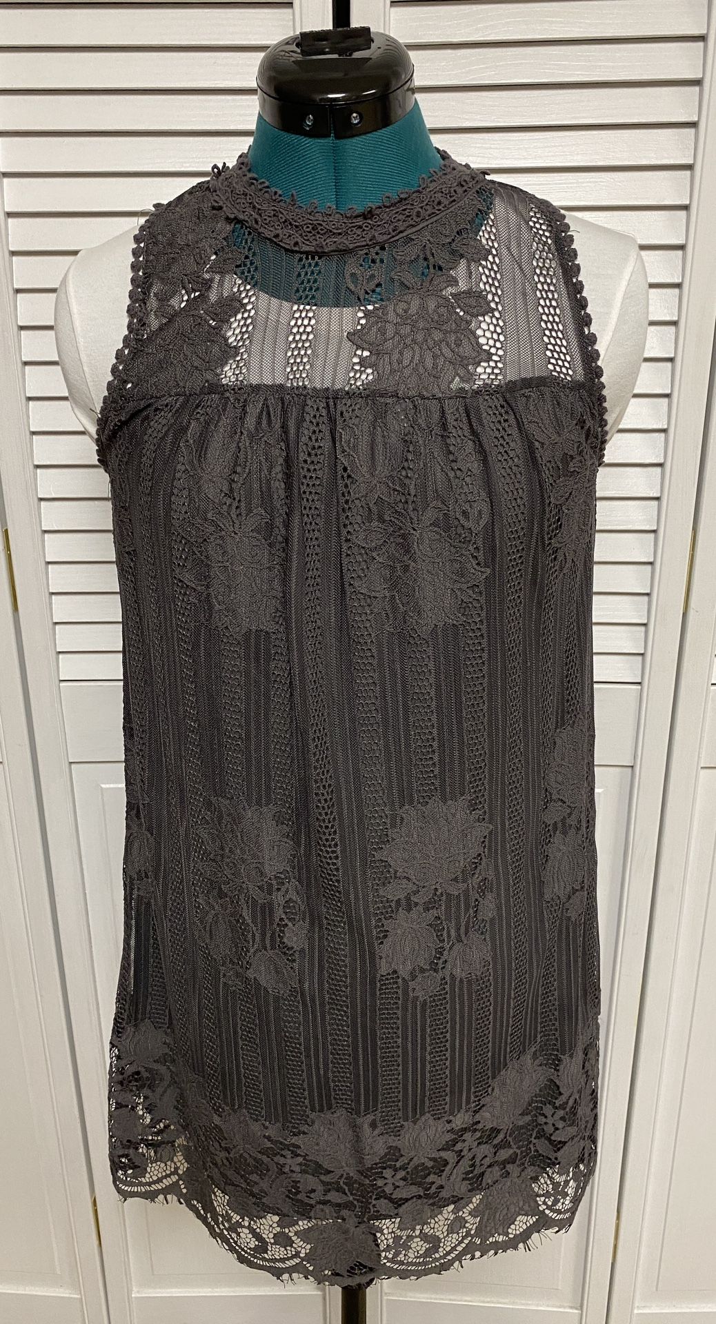 Sleeveless Grey Lace Sundress