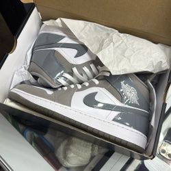 AIR JORDAN 1’s MID SE