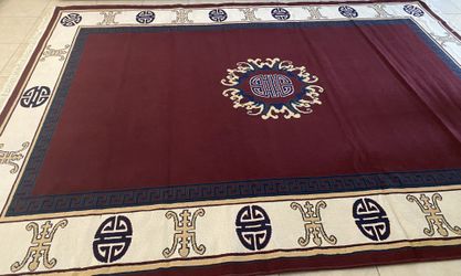 10x8ft Maroon Rug