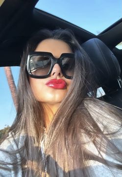 FENTY BEAUTY by RIHANNA💕💋💄Gloss Bomb🍒 HOT CHERRY 🍒 “HEAT” Universal Lip Luminizer + Plumper💋💕