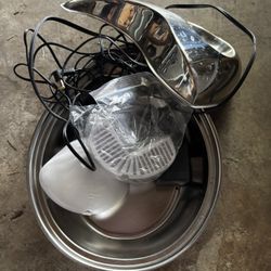 Pet Fountain Metal Fountain Water Dispenser 
