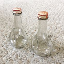 2 Vintage VIRGINIA DARE INSTANT-AID Imitation Strawberry & Cherry Flavor Bottles