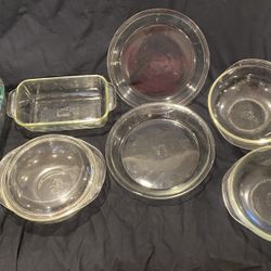 7 Clear Glass PYREX Loaf Baking / Cooking Pans / Bowls / Casserole Dishes