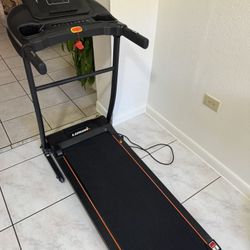 Treadmill used handful of times 