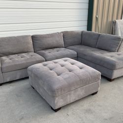 THOMASVILLE FABRIC 2 PIECE SECTIONAL WITH OTTOMAN