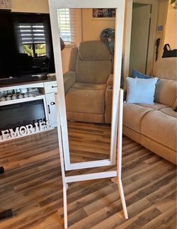 Standing mirror/3 feet 9in tall 20” wide