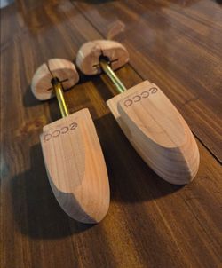 Shoe trees