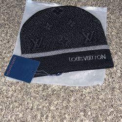 Lv Hat
