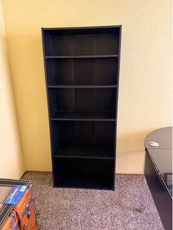 Black bookcase in excellent condition