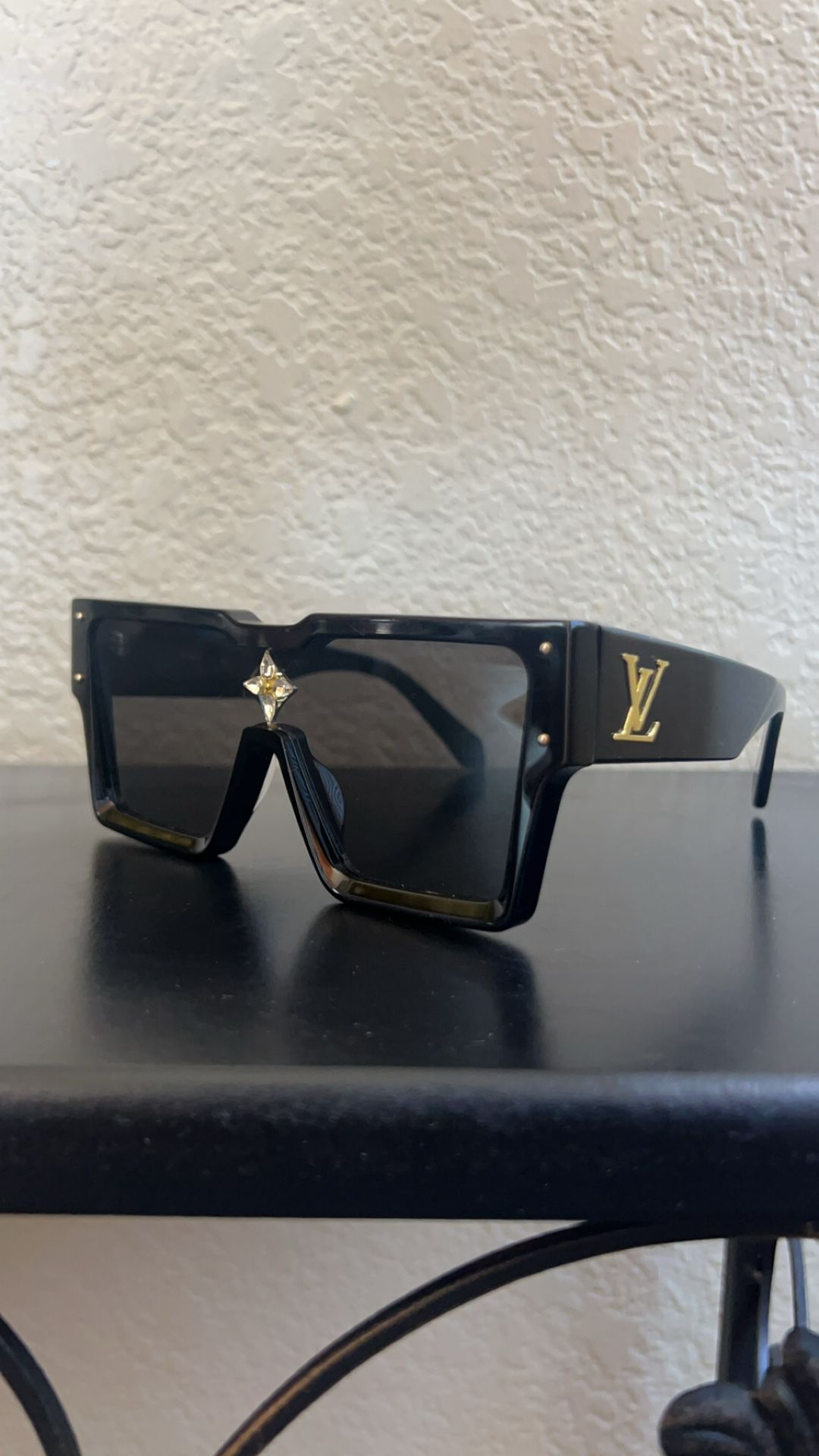 Louis Vuitton Cyclone sunglasses 