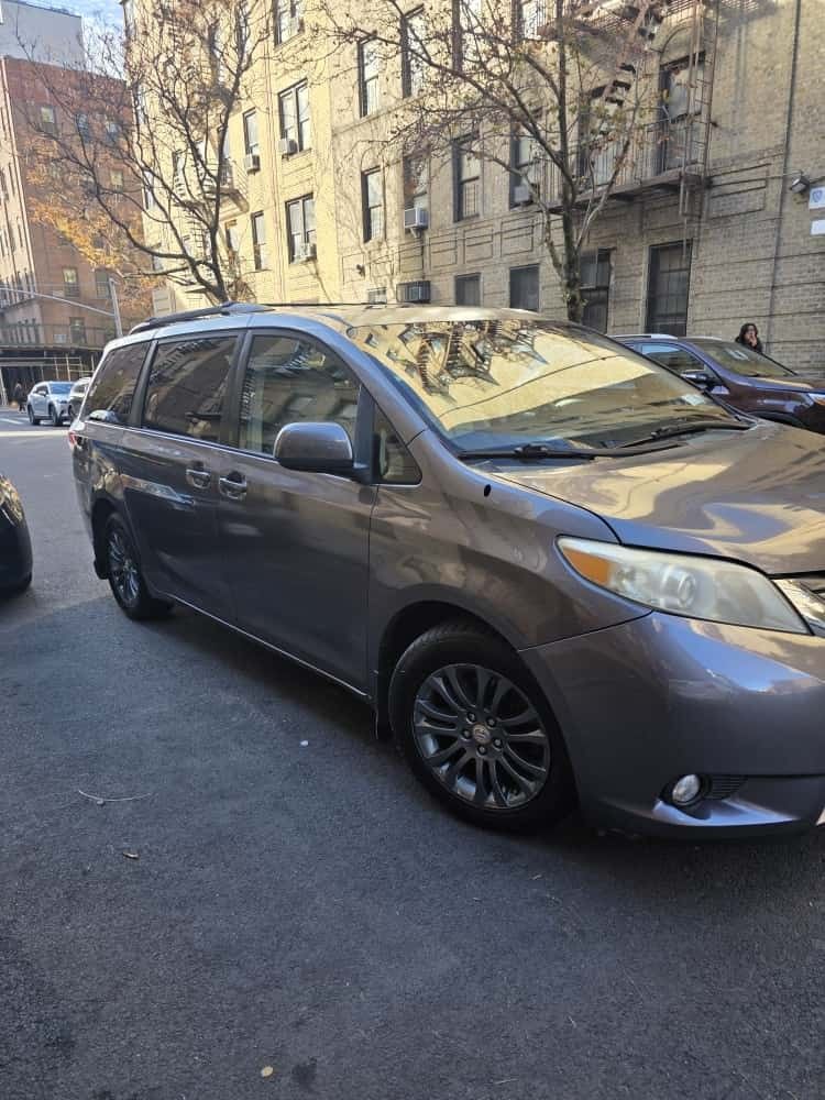 2011 Toyota Sienna