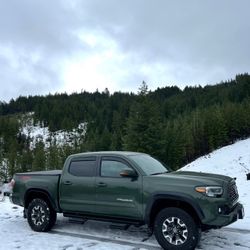 Toyota Tacoma Tonneau Cover OEM