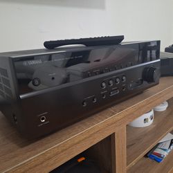 Yamaha RX- V385 Receiver 5.1 Powerful And Latest Model 