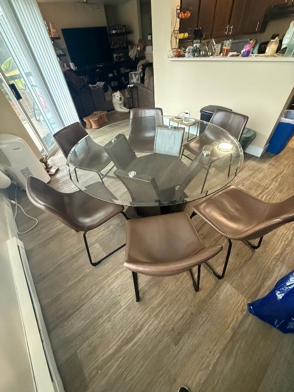 dining table With Set Of 6 Chairs