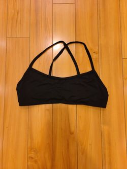 Sx 6  Lululemon BRA  EUC