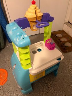 Kids playdoh ice cream machine