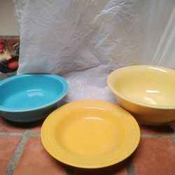 Set Of 4 Vintage Fiestaware Bowls