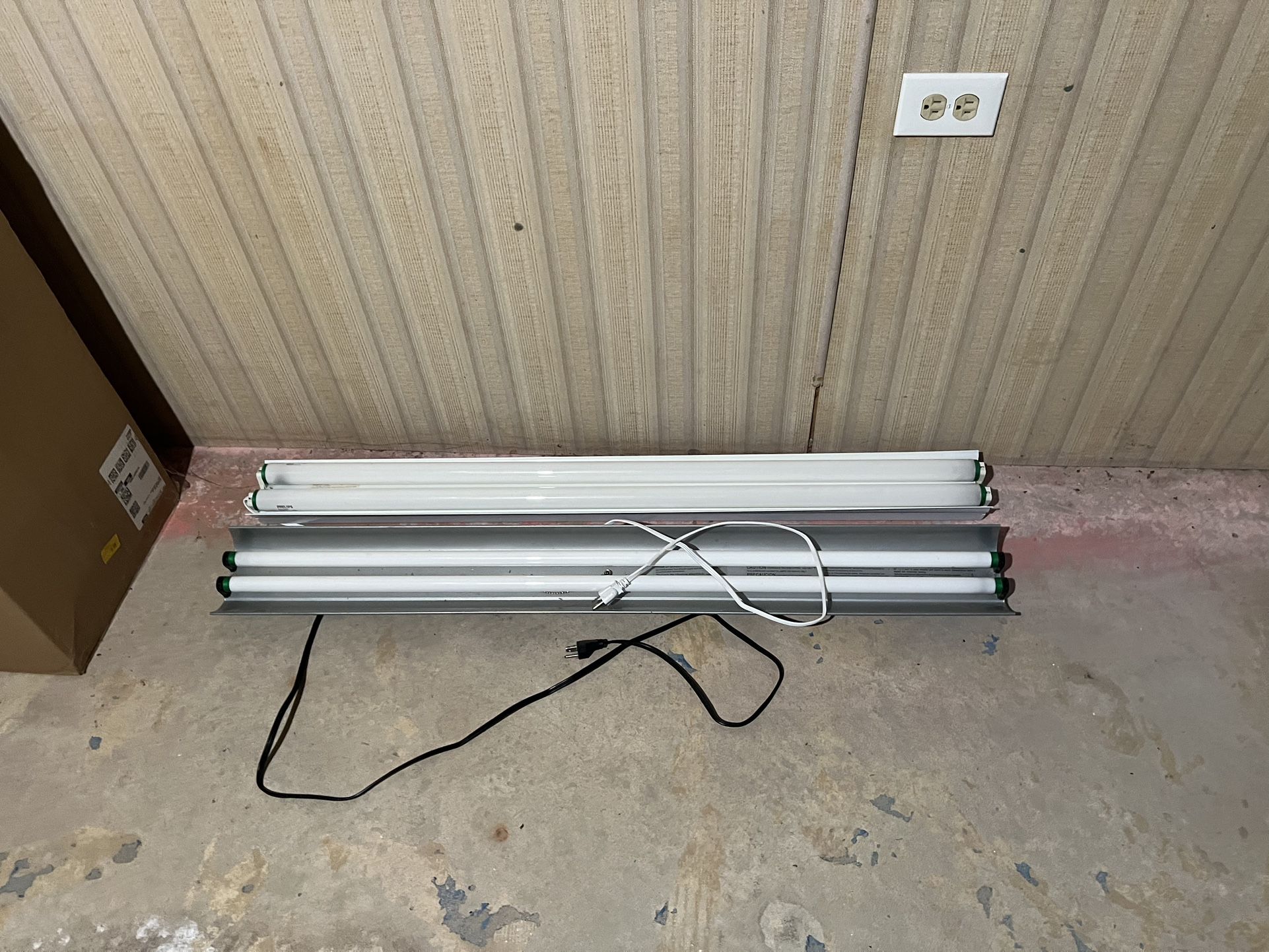 2-Light White 4 ft. Fluorescent Strip Light - 2 Pack - Used